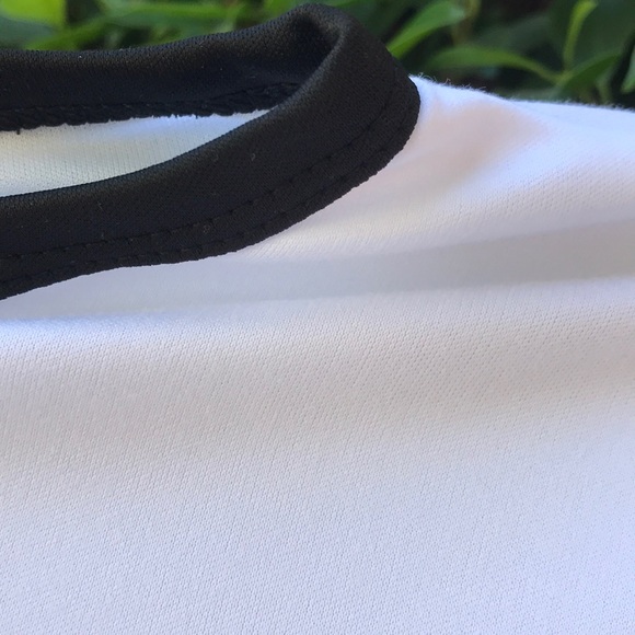 🦄Rainbow Unicorn Graphic Cropped Tee🦄 - Picture 3 of 6